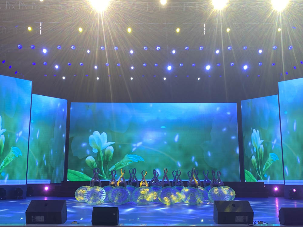 衡阳幼高专举行“五四”表彰大会暨“青春心向党 奋进新时代”文艺汇演 衡阳幼高专举行“五四”表彰大会暨“青春心向党 奋进新时代”文艺汇演