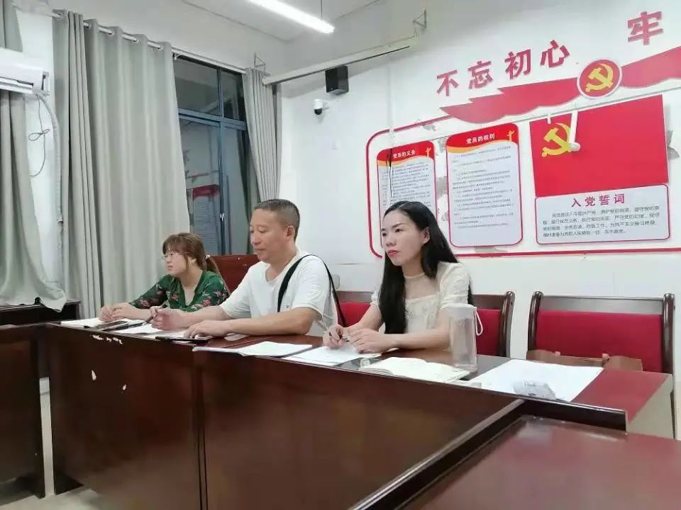 爱我国防,爱我中华! 爱我国防,爱我中华!