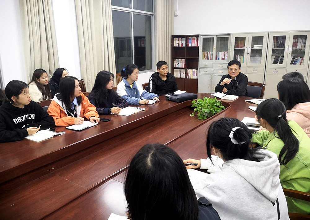 衡阳幼高专召开“我和校长面对面”2021级新生代表座谈会 衡阳幼高专召开“我和校长面对面”2021级新生代表座谈会