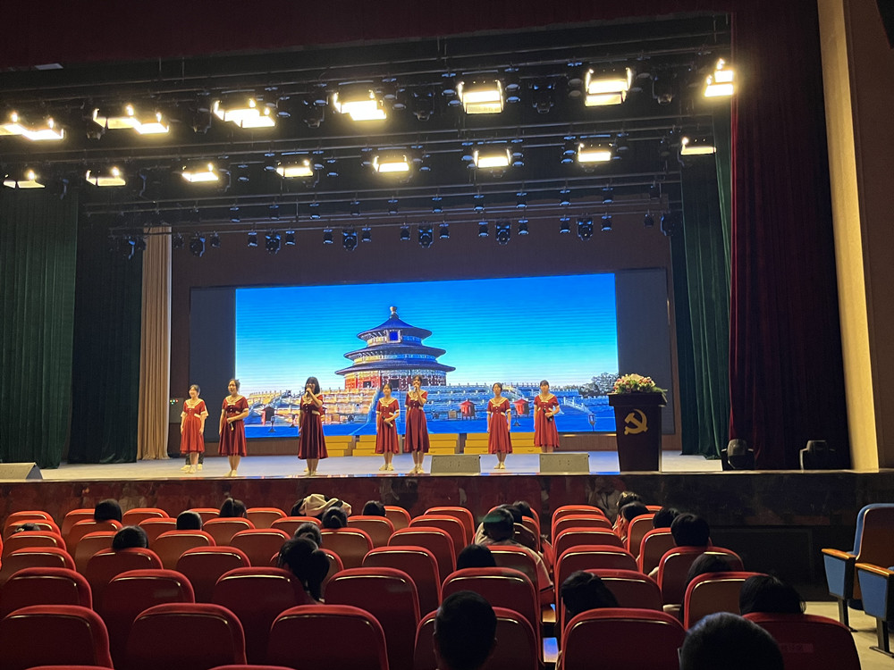 我校耒阳校区举行2022年五四表彰颁奖典礼 我校耒阳校区举行2022年五四表彰颁奖典礼