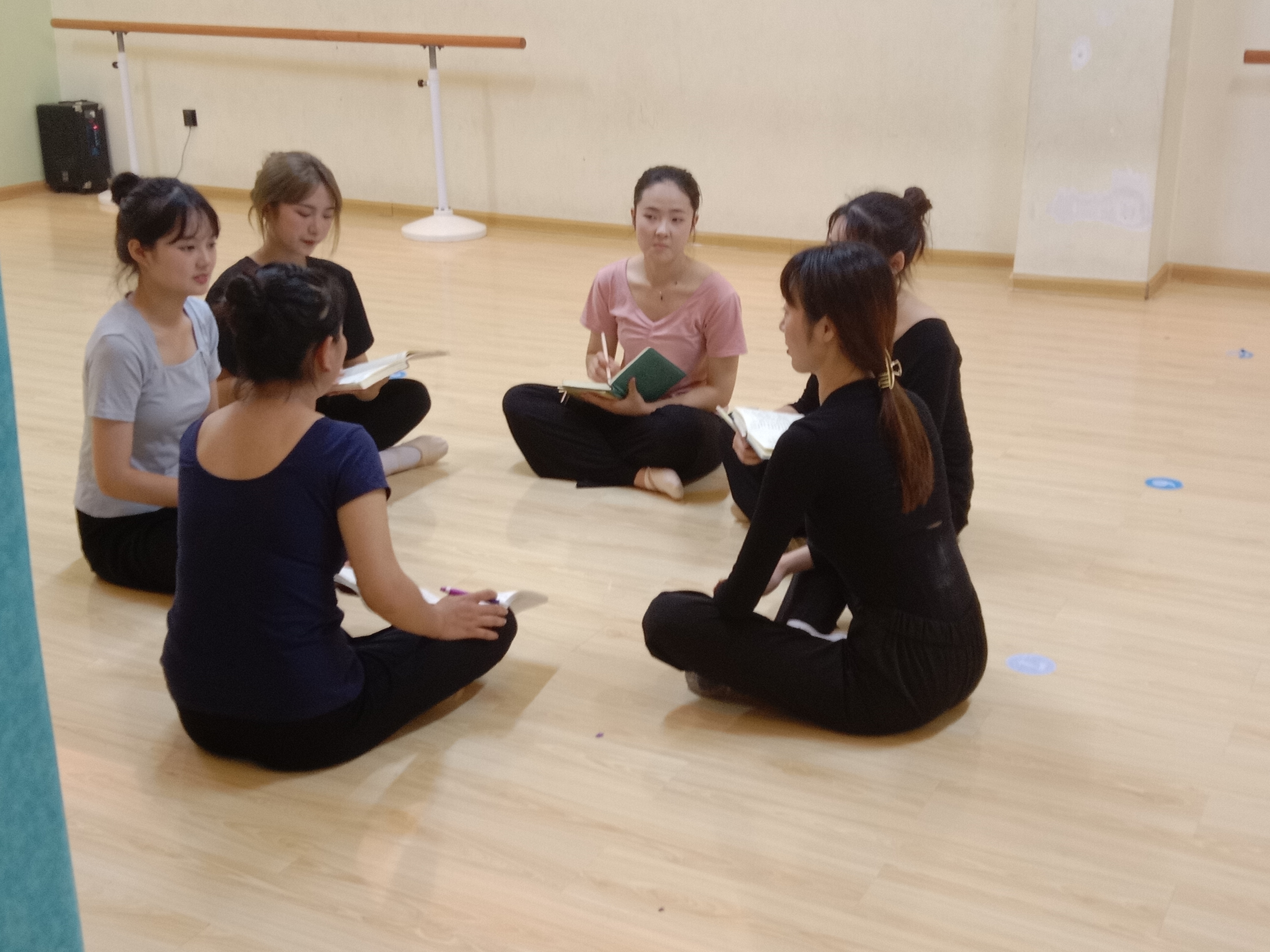 我校组织师生进行创业实践活动 我校组织师生进行创业实践活动