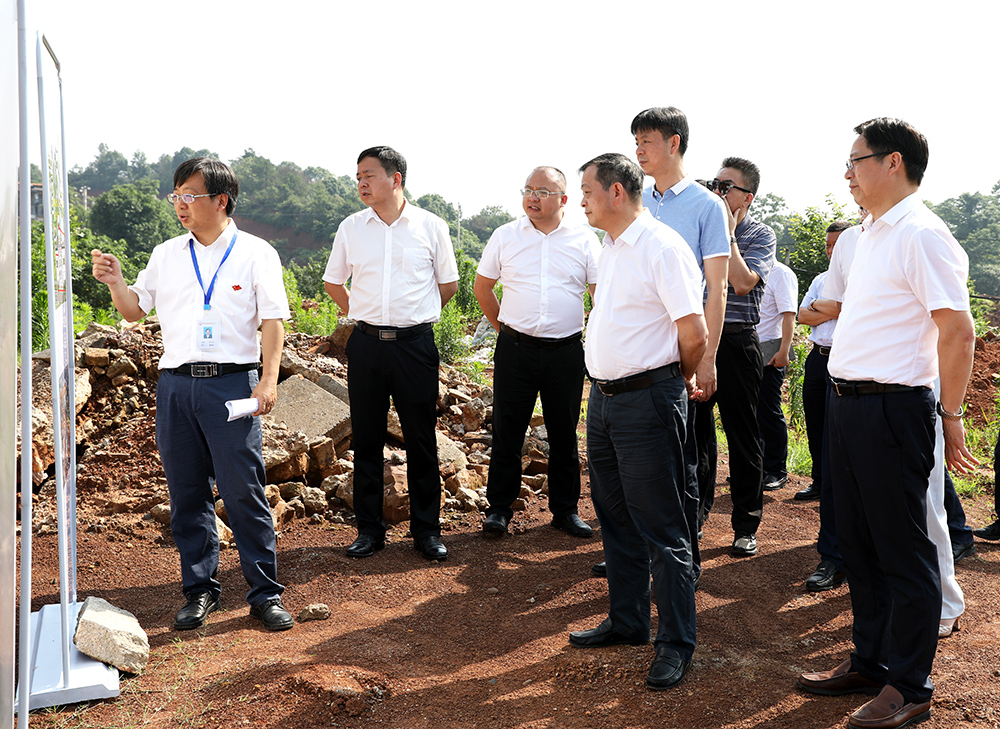 胡绪阳调研我校项目建设工作 胡绪阳调研我校项目建设工作
