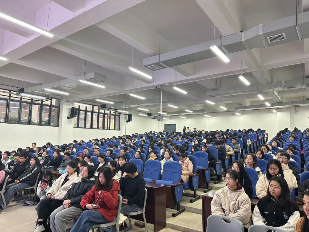 清风气正抓三风,比学赶超傲群雄 ----数信系举行三风建设专项整治活动动员大会 清风气正抓三风,比学赶超傲群雄 ----数信系举行三风建设专项整治活动动员大会