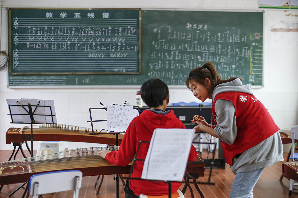 “艺”起成长,伴你同行 ——衡阳幼儿师专志愿者赴衡南县松江联合学校长岭校区开展支教帮扶活动 “艺”起成长,伴你同行 ——衡阳幼儿师专志愿者赴衡南县松江联合学校长岭校区开展支教帮扶活动